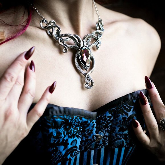 Alchemy Gothic Kraken Necklace Tentacles & Volcano Effect Crystal NWT - Picture 8 of 9